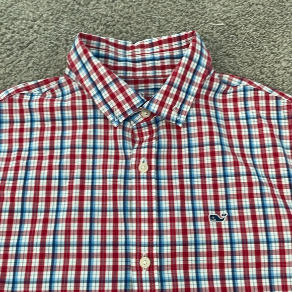 Great for picture day! Boys Large Vineyard Vines Long Sleeve Button Up Shirt - Picture 2 of 6